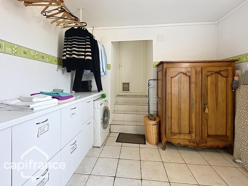 Maison en pierre - 208 m² - 9 pièces