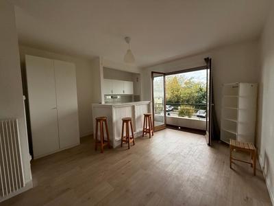 Studio - 24 m² - 1 pièce