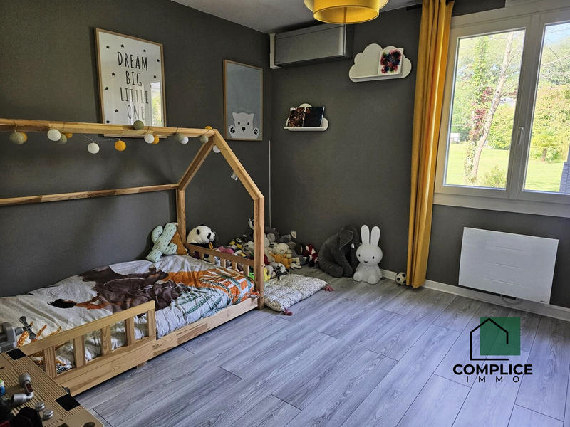 Maison traditionnelle - 120 m² - 4 pièces