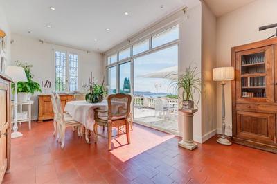 Villa - 304 m² - 7 pièces