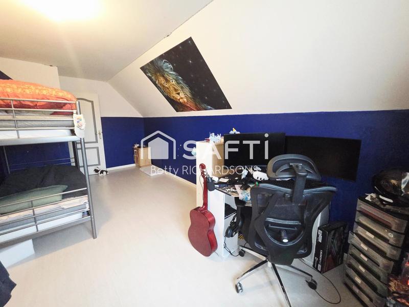 Maison - 112 m² - 8 pièces