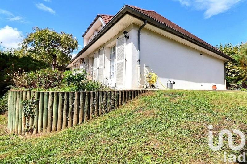 Maison - 170 m² - 9 pièces