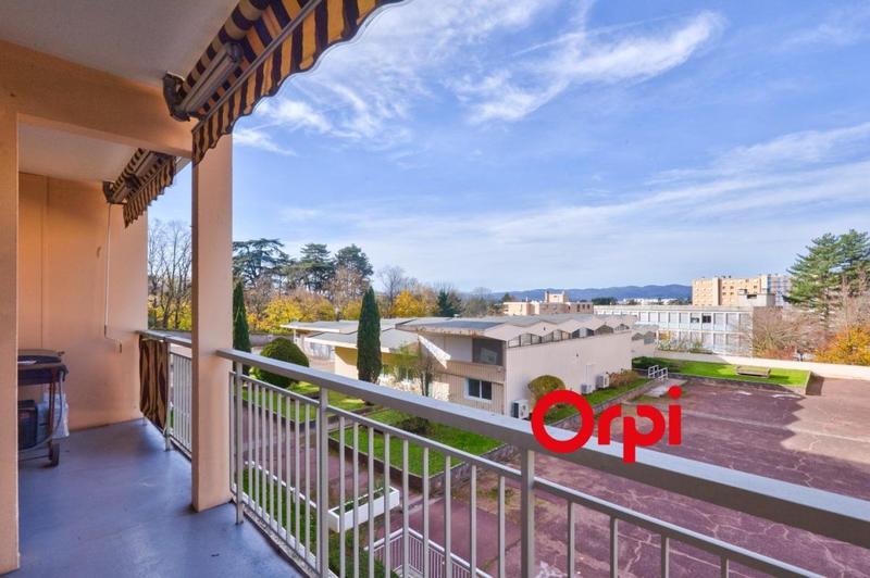 Appartement - 72 m² - 4 pièces