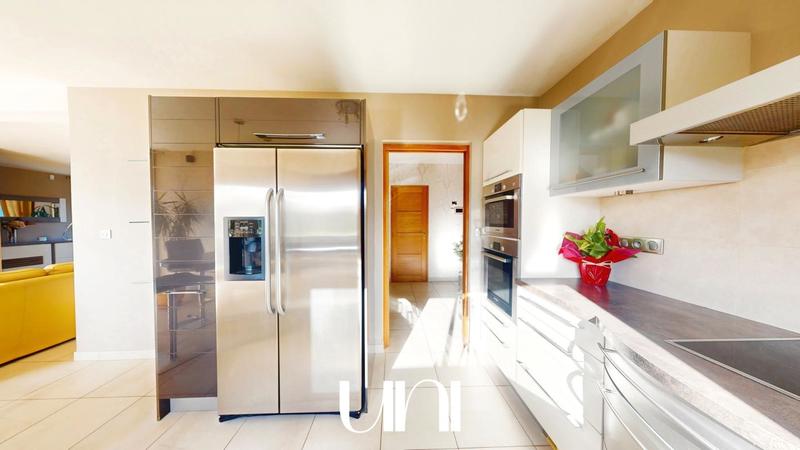 Maison - 185 m² - 7 pièces