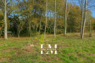 Terrain constructible - 860 m²