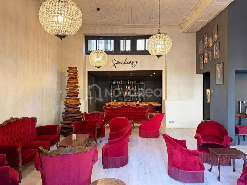 Immeuble - 239 m² - 8 pièces