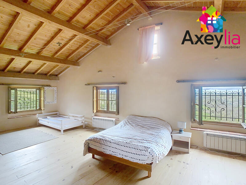 Maison - 173 m² - 7 pièces