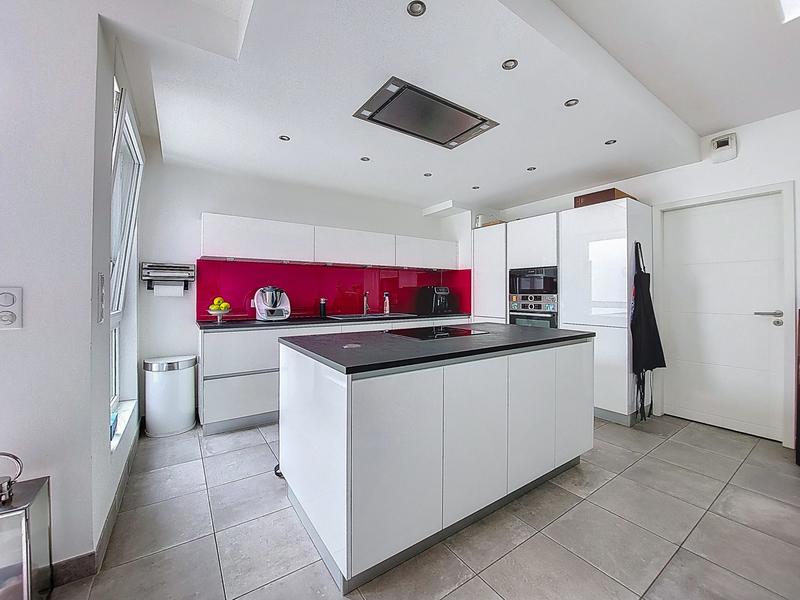 Appartement - 109 m² - 4 pièces