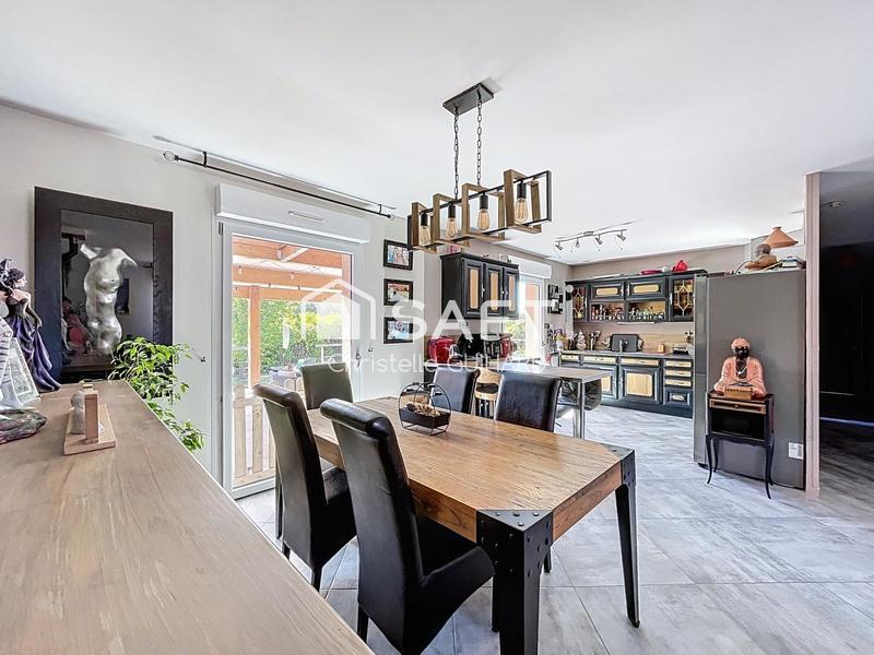 Maison - 140 m² - 5 pièces