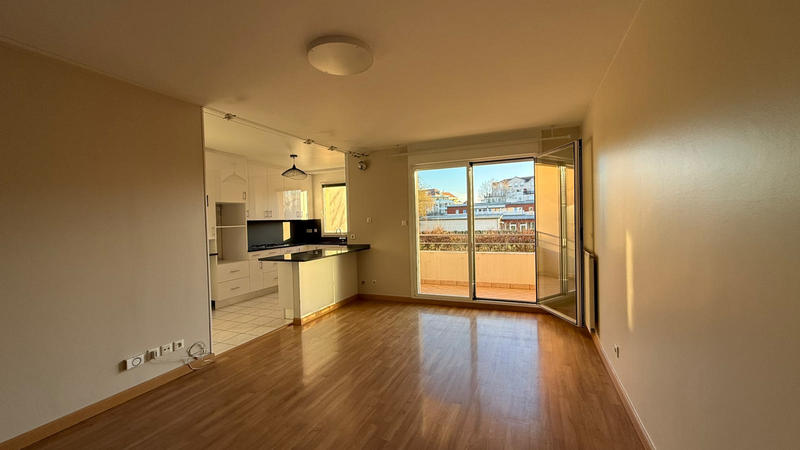 Appartement - 65 m² - 3 pièces