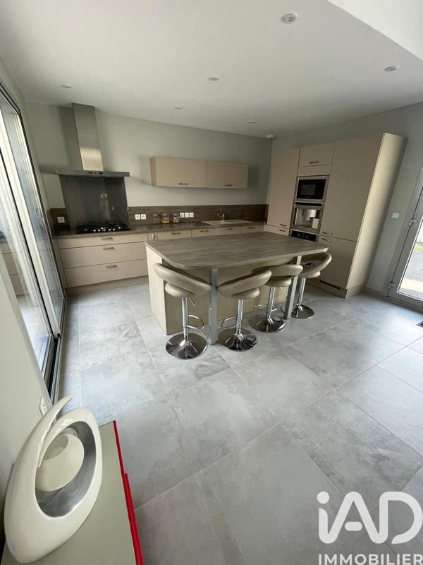 Maison - 105 m² - 6 pièces