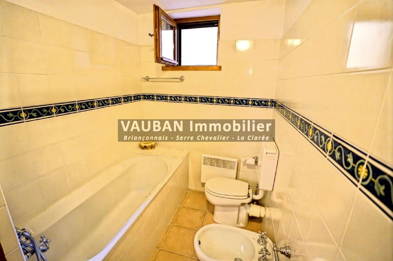 Appartement - 101 m² - 4 pièces