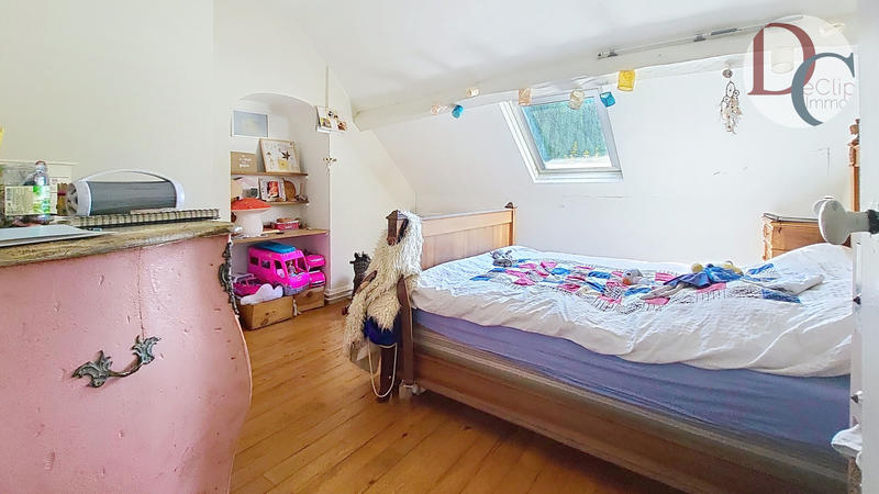 Maison - 286 m² - 10 pièces