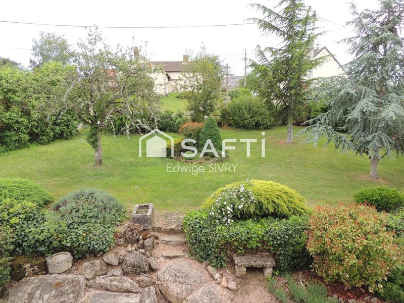 Maison - 235 m² - 8 pièces