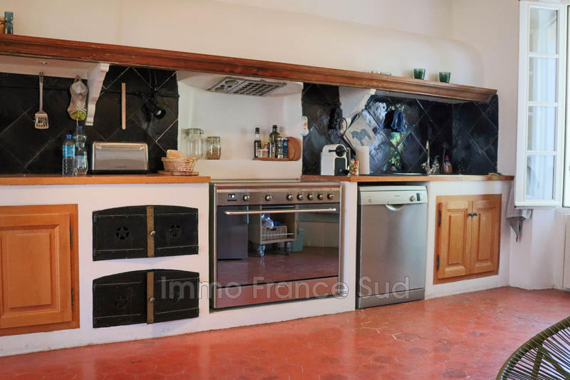 Maison - 180 m² - 5 pièces