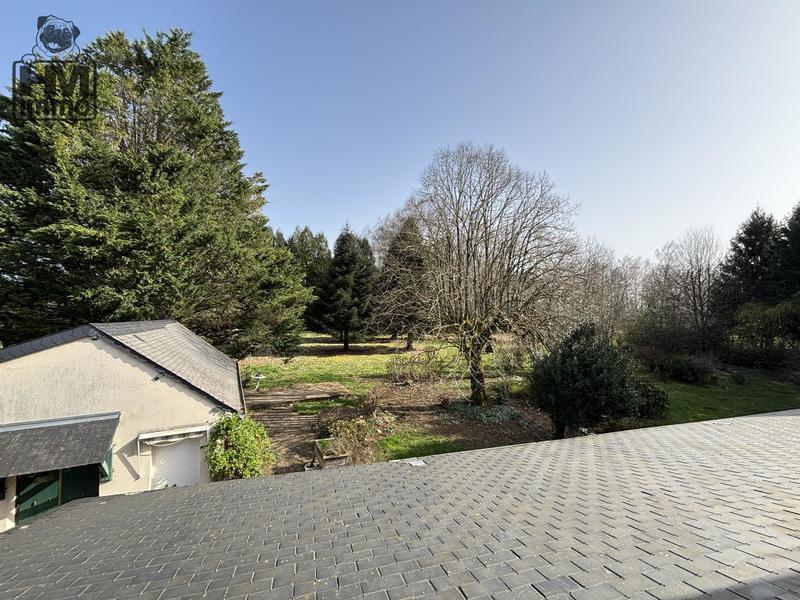 Maison - 210 m² - 5 pièces