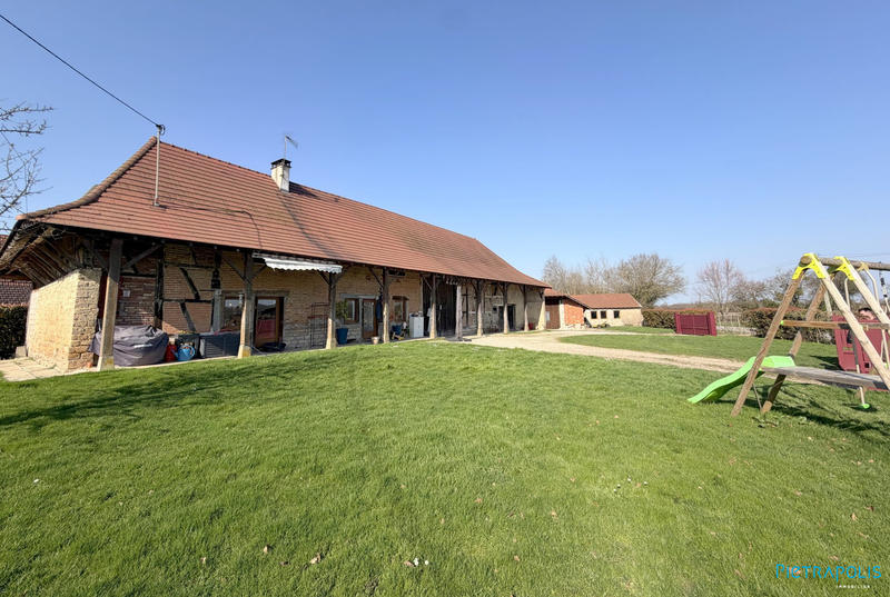 Maison - 159 m² - 5 pièces