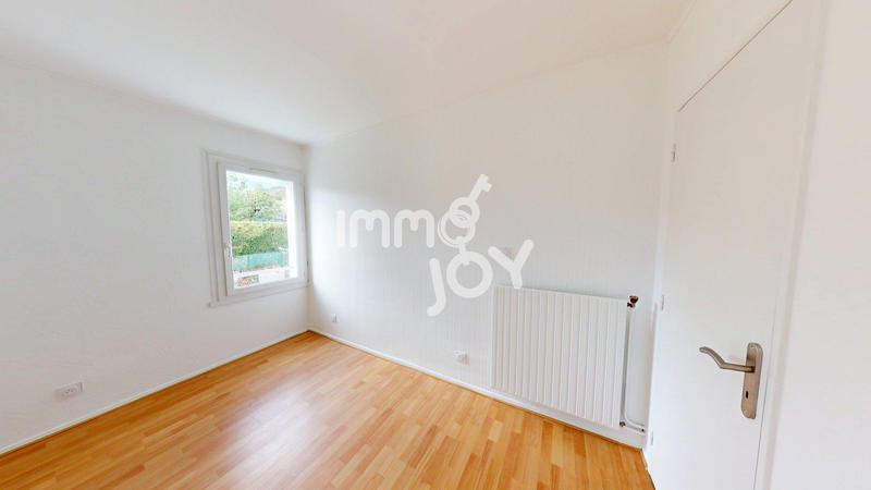 Maison - 96 m² - 5 pièces