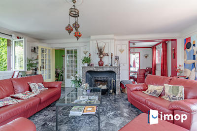 Maison - 180 m² - 6 pièces