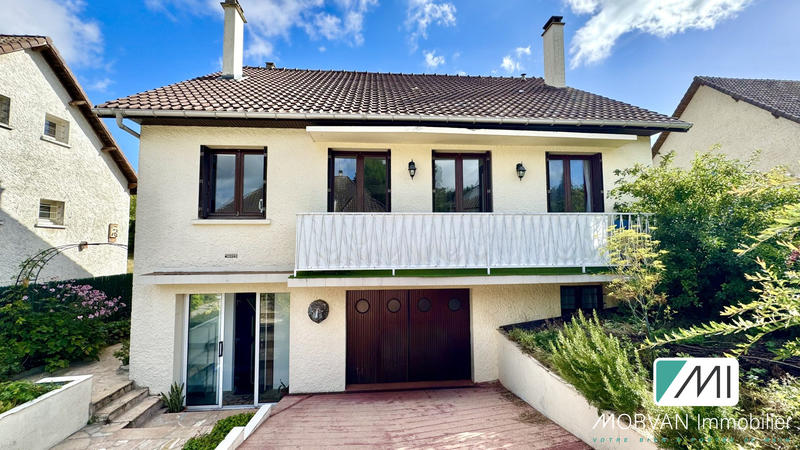 Maison - 107 m² - 6 pièces