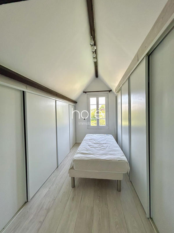 Maison - 282 m² - 11 pièces