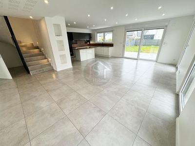 Maison - 130 m² - 4 pièces