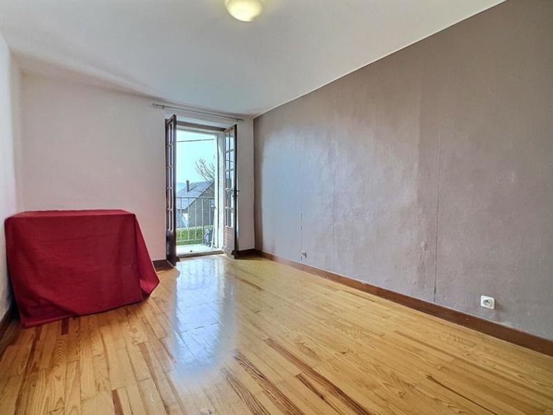 Maison - 240 m² - 6 pièces