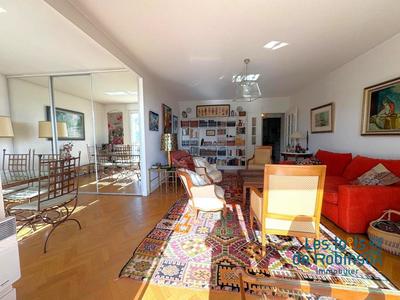 Appartement - 92 m² - 4 pièces