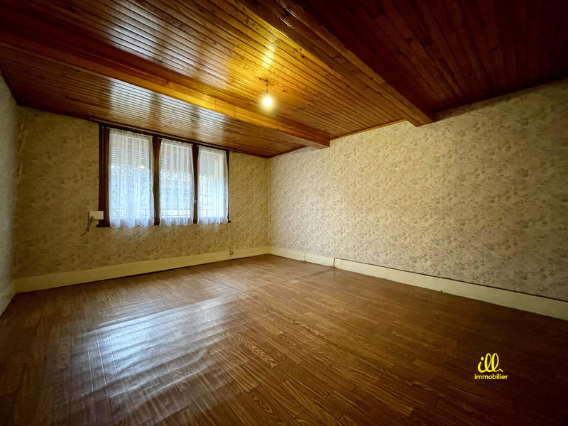 Maison - 111 m² - 5 pièces