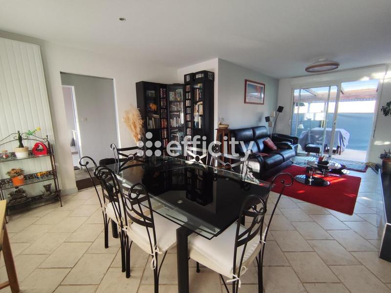 Entrepôt - 208 m² - 5 pièces