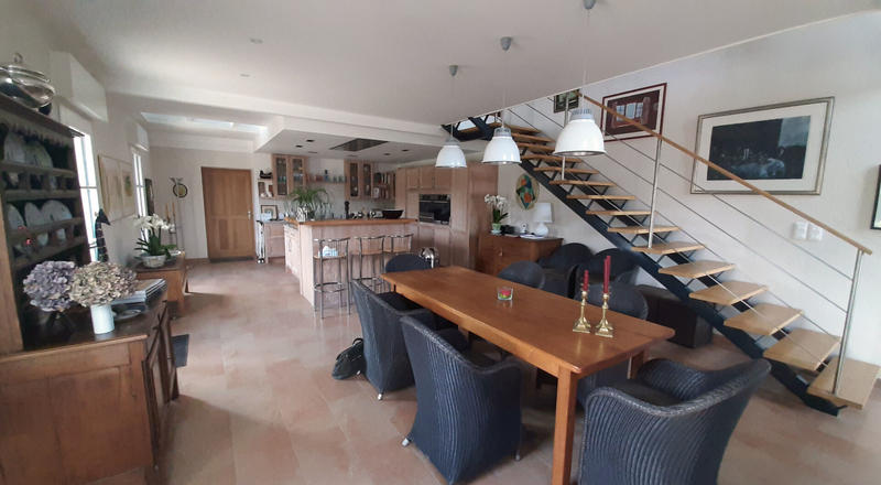 Maison - 480 m² - 12 pièces