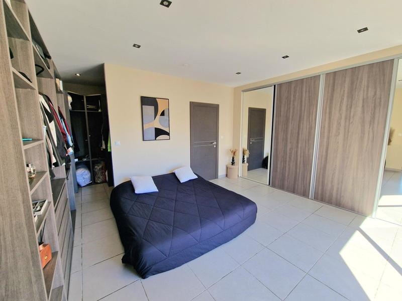 Maison - 152 m² - 7 pièces