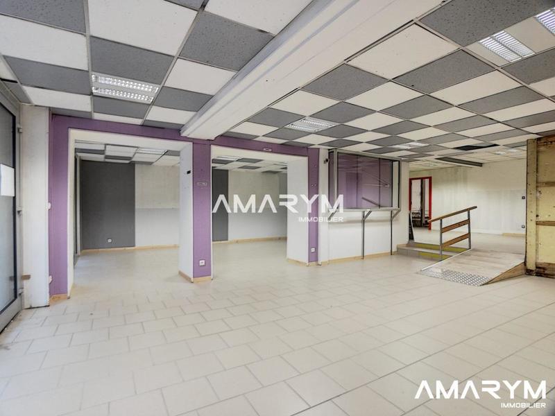 Local d'activité / Entrepôt - 79 m²