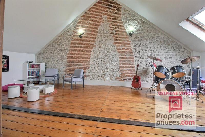 Maison - 228 m² - 7 pièces