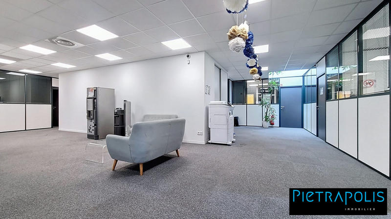 Fonds de commerce - Local d'activité / Entrepôt - 399 m²