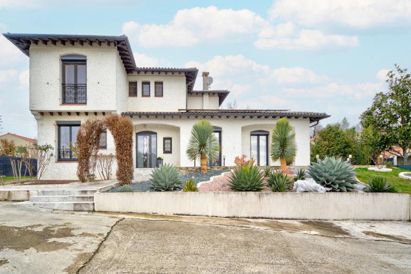 Maison - 188 m² - 6 pièces