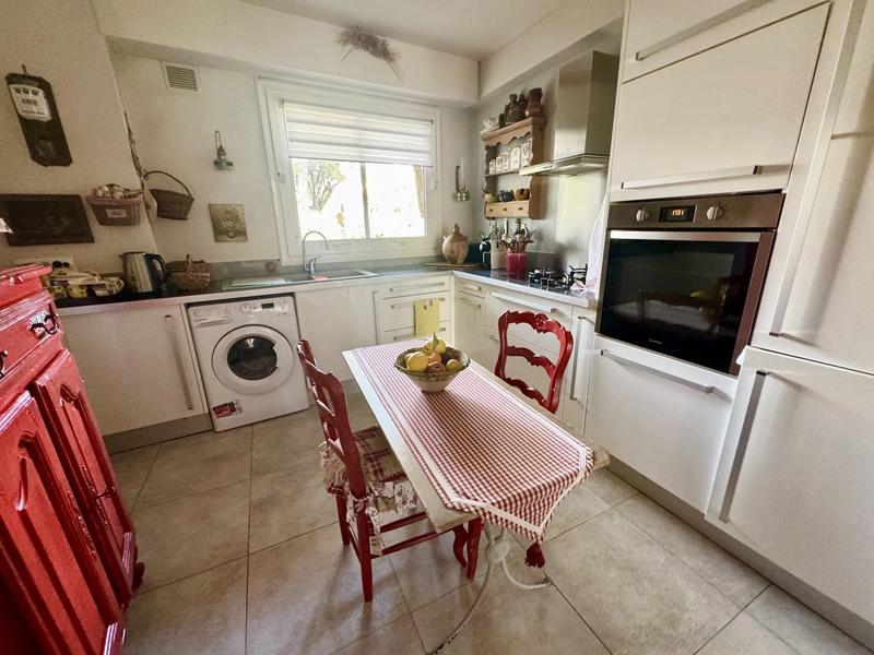 Appartement - 100 m² - 3 pièces