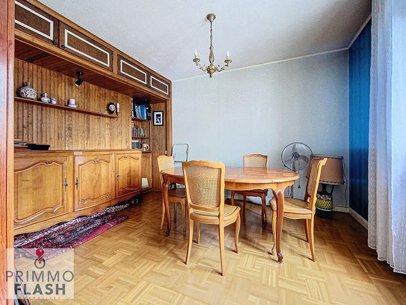 Appartement - 95 m² - 5 pièces