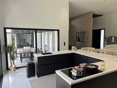 Pavillon - 183 m² - 6 pièces