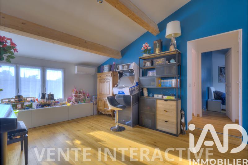 Maison - 224 m² - 9 pièces