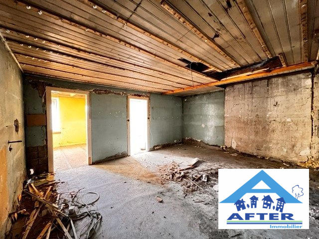 Maison - 240 m² - 8 pièces