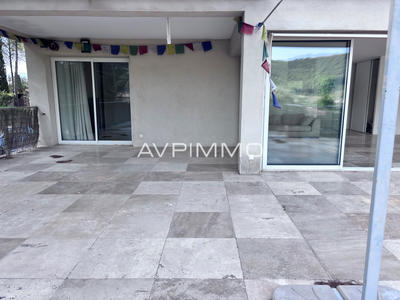 Appartement - 77 m² - 3 pièces