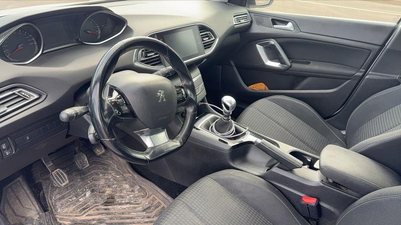Peugeot 308 II 1.5 HDi 102 Active