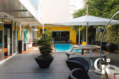 Loft - 393 m² - 9 pièces