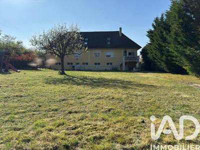 Maison - 320 m² - 8 pièces