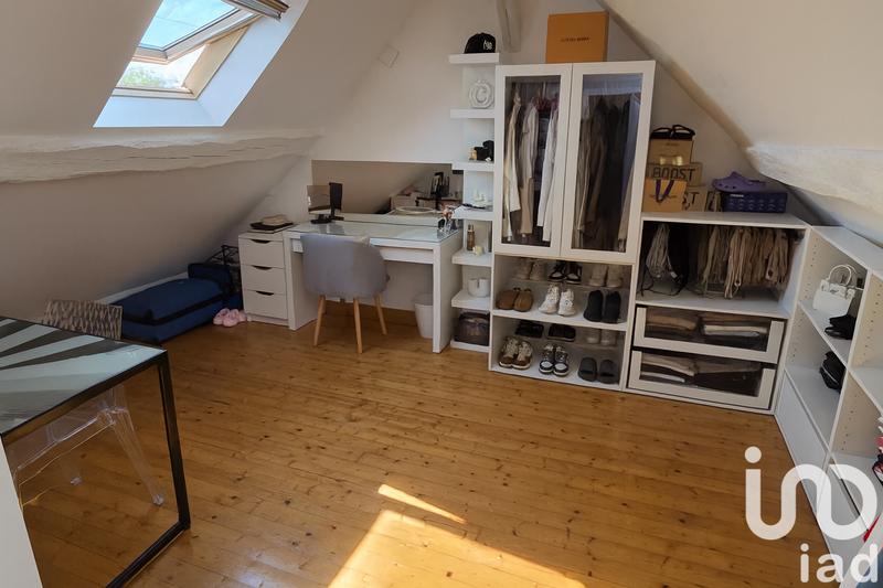 Maison - 250 m² - 8 pièces