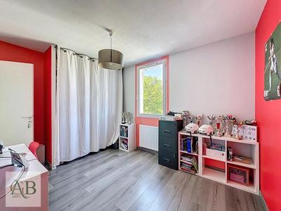 Appartement - 83 m² - 4 pièces