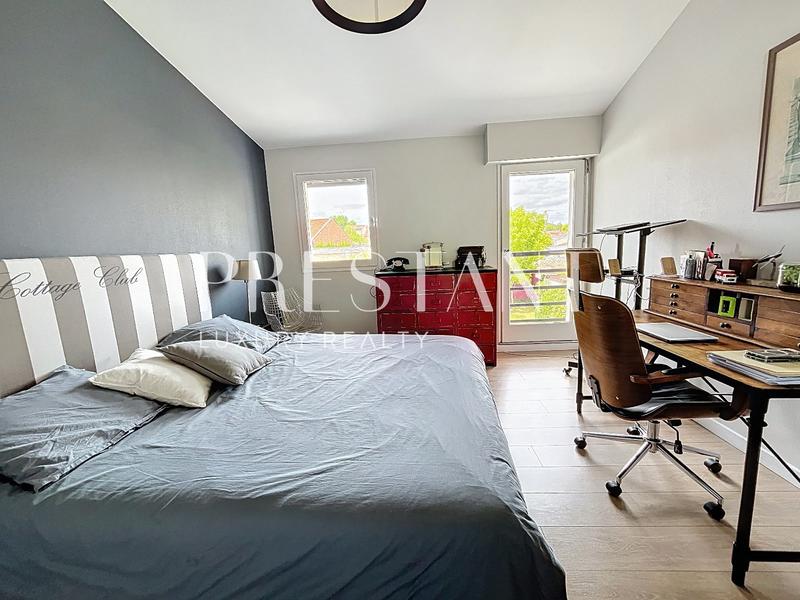 Maison - 195 m² - 8 pièces