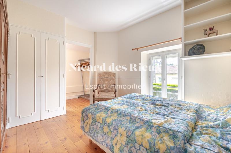 Maison ancienne - 280 m² - 9 pièces