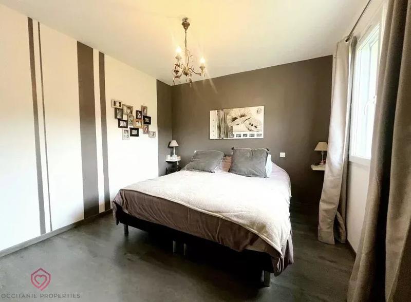 Villa - 184 m² - 6 pièces